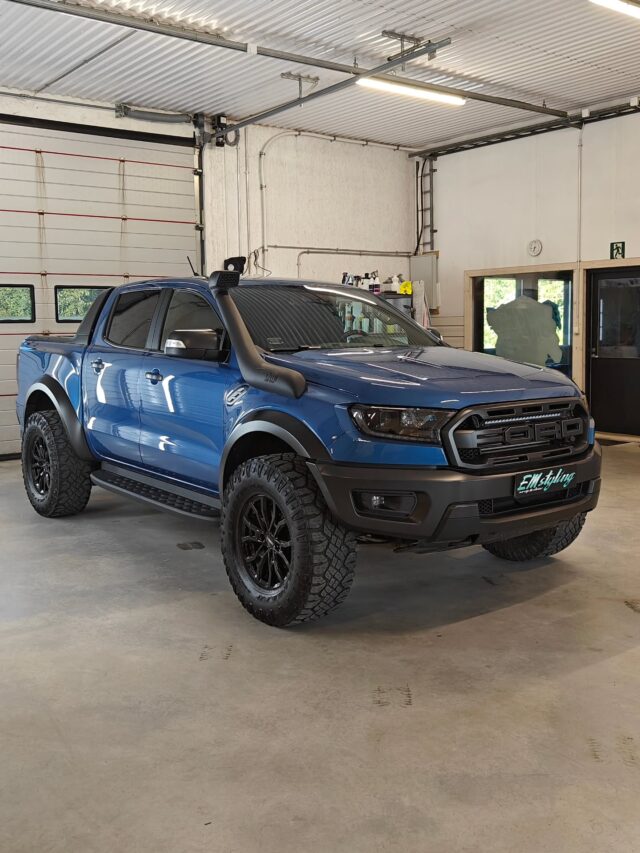Raptoriin näköä ja suojaa!Maalipinnoille kiillotus ja suojaksi Ceramicpro 9H+Top coat kombo.Ajovaloihin Qz semiblack tpu kalvoa ja takavaloihin Qz cast sarjan kalvot.Millaisella setillä sun auto suojataan?▪️EMstyling Oy
▪️Metsätuonistontie 3 Rauma
▪️0443579721
▪️info@emstyling.fi
▪️www.emstyling.fi